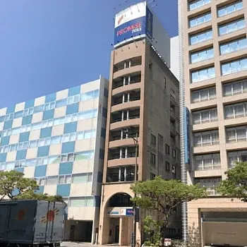 本田ヒルズタワークリニック 那覇院の包茎治療を受ける医院の外観