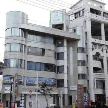 ジョウクリニック 那覇院の包茎治療を受ける医院の外観